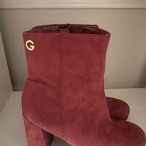 Elegant Red Suede Ankle Boots